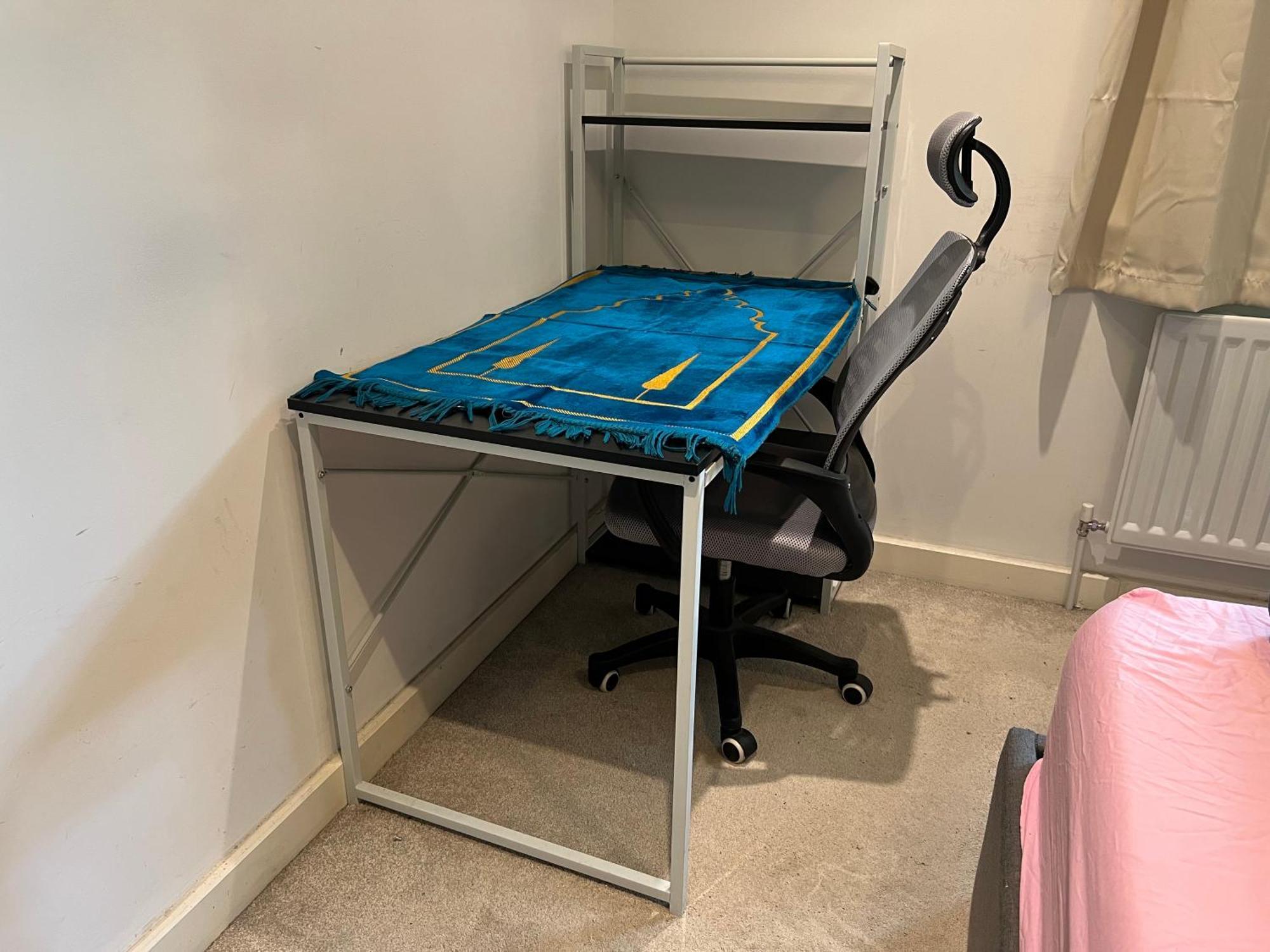 London Holiday Home Newly Refurbished - Entire 4 Bedroom Private House With Kitchen, Living Room & Private Garden - 1 Cape House London, Within 30 Mins From Central London, London Bridge & Canary Wharf Buitenkant foto
